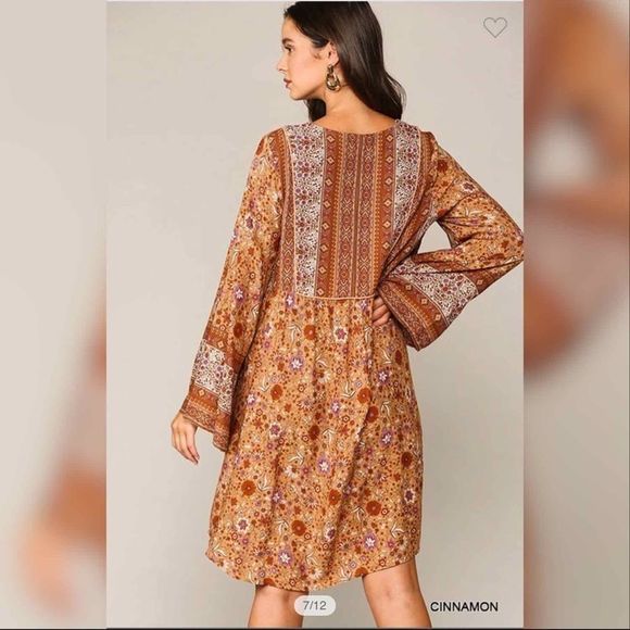 Viola Placement Print Pocket Dress - Picture 6 of 7